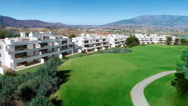 Solana Village-1 - Apartments and penthouses for sale in Mijas (Costa del Sol)